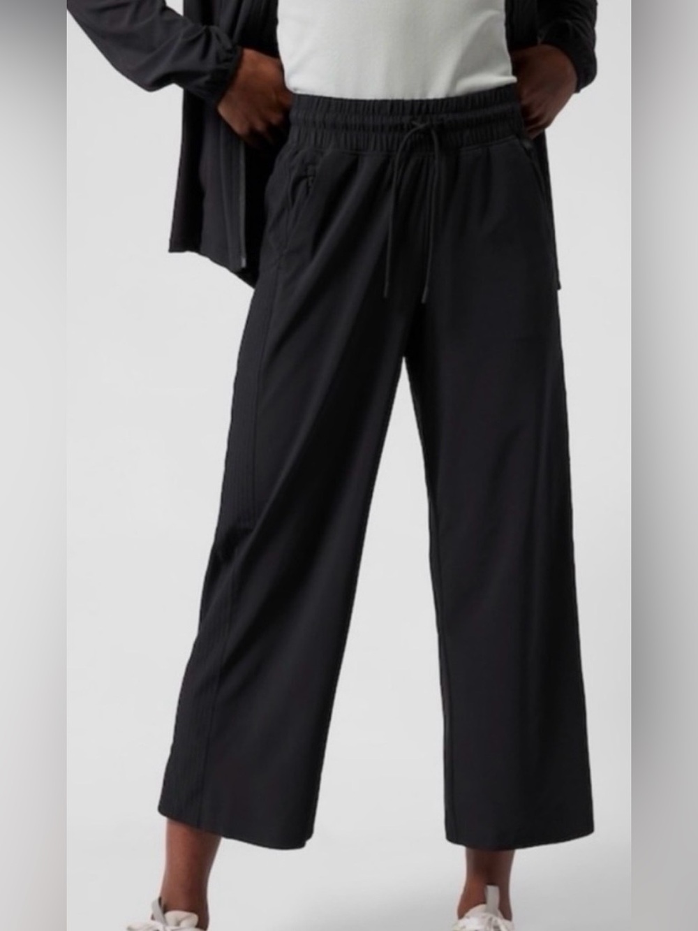 Athleta Avenue Wide Leg Crop Pants Womens 12 Black Stretch Relaxed Fit